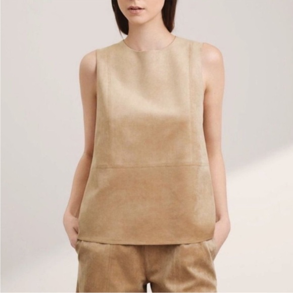 Aritzia Babaton Vegan Suede Rolando Sleeveless
Top Size XS - Picture 6 of 16